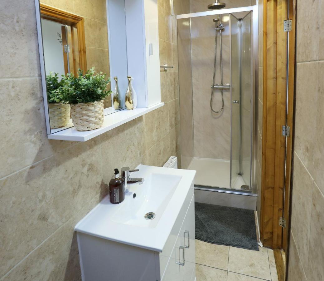 Luxurious N22
